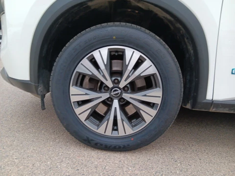 Nissan X-Trail 7pl 1.5 e-4ORCE 158kW 4x4 A/T Acenta