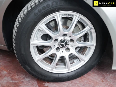 Mercedes-Benz Clase C 180d Businnes Solution 160CV