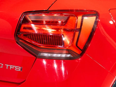 Audi Q2 Advanced 30 TFSI 81kW (110CV)