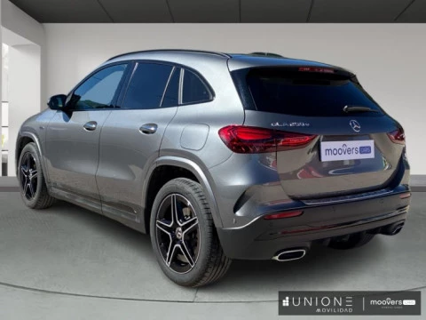 Mercedes-Benz GLA  250 e