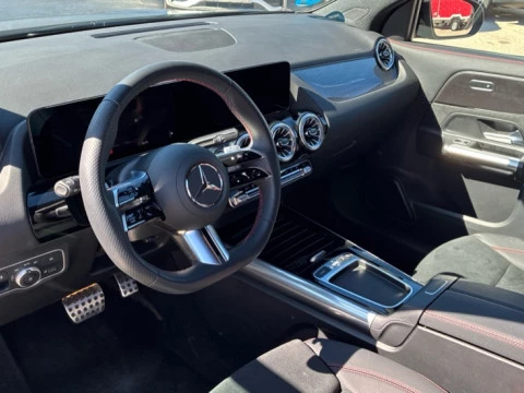 Mercedes-Benz GLA  250 e