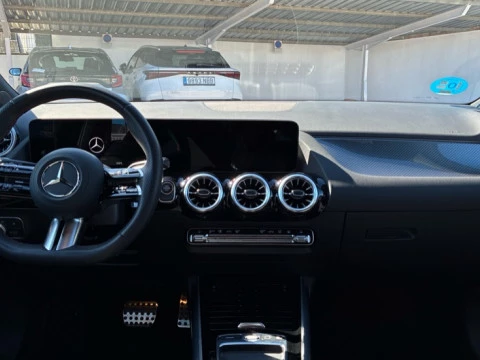 Mercedes-Benz GLA  250 e