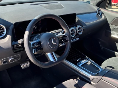 Mercedes-Benz GLA  250 e