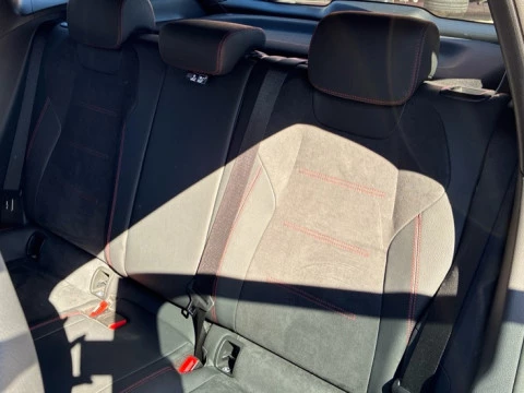 Mercedes-Benz GLA  250 e