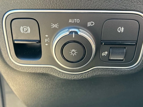 Mercedes-Benz GLA  250 e