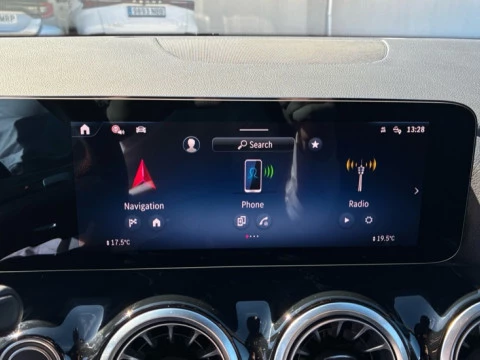 Mercedes-Benz GLA  250 e