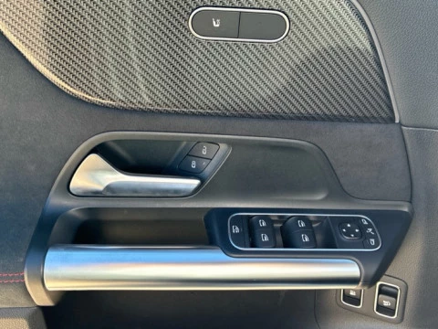 Mercedes-Benz GLA  250 e