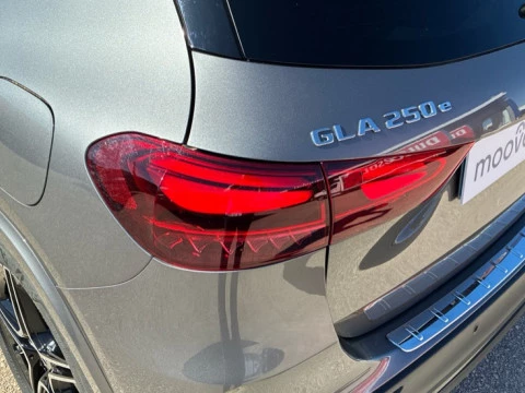 Mercedes-Benz GLA  250 e