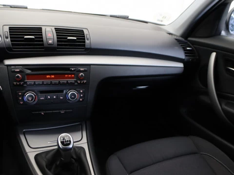 BMW SERIES 1 118D 5P