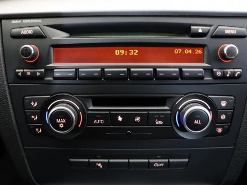 BMW SERIES 1 118D 5P