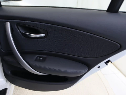 BMW SERIES 1 118D 5P