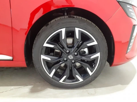 Renault Clio   techno full hybrid E-Tech 145 (103Kw)