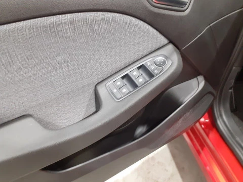 Renault Clio   techno full hybrid E-Tech 145 (103Kw)