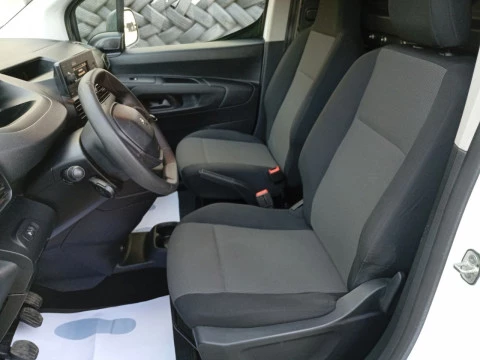 Peugeot Partner Pro Standard 600kg BlueHDi 73kW