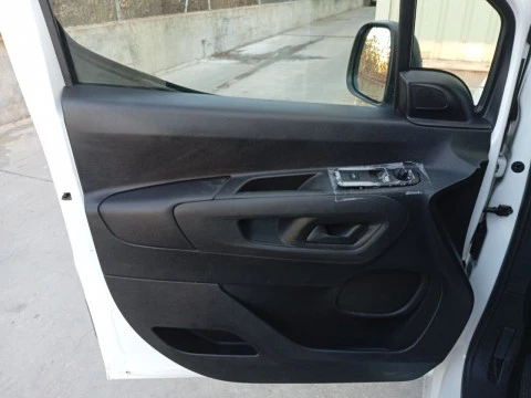 Peugeot Partner Pro Standard 600kg BlueHDi 73kW