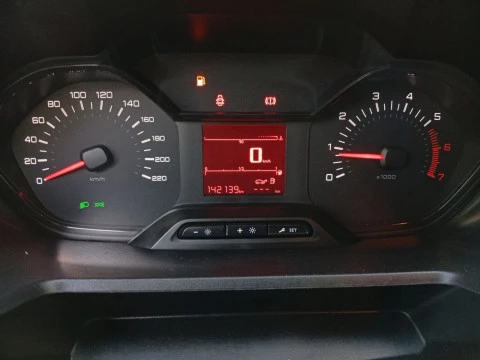 Peugeot Partner Pro Standard 600kg BlueHDi 73kW