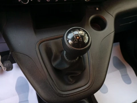 Peugeot Partner Pro Standard 600kg BlueHDi 73kW