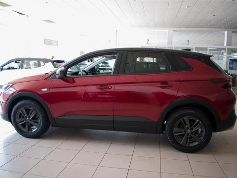 Opel Grandland X 1.2 TURBO DESIGN & TECH 5P