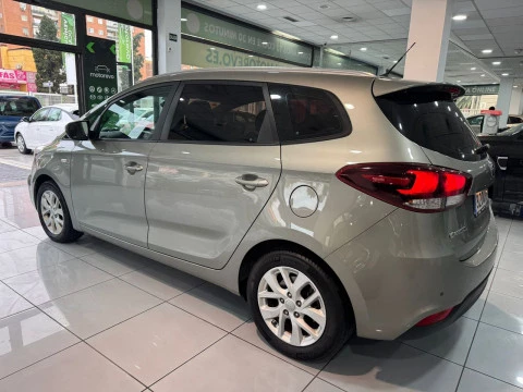 Kia Carens 1.6 GDI DRIVE 135
