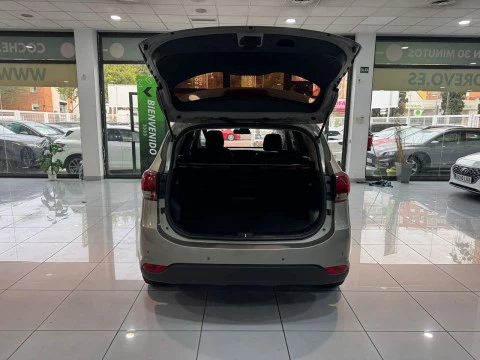 Kia Carens 1.6 GDI DRIVE 135