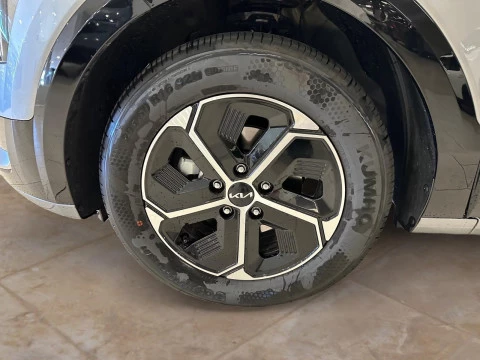 Kia Niro 1.6 GDi HEV 95kW (129CV) Drive