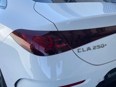 Mercedes-Benz Clase CLA  250+ con tecnología EQ