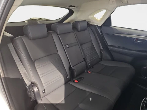 Lexus NX 2.5 300h Premium 2WD