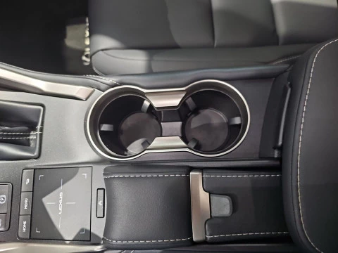 Lexus NX 2.5 300h Premium 2WD