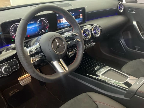 Mercedes-Benz Clase A 250 e Compacto con tecnología híbrida EQ