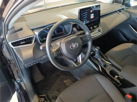 Toyota Corolla Sedán 140H Eco