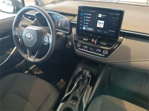 Toyota Corolla Sedán 140H Eco
