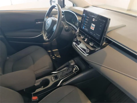 Toyota Corolla Sedán 140H Eco