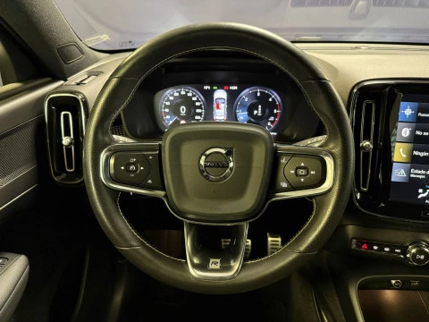 Volvo XC40 2.0 D3 R-Design Auto