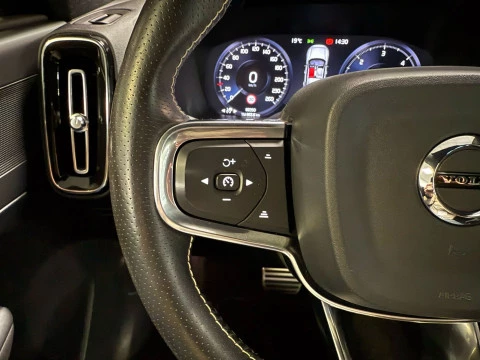 Volvo XC40 2.0 D3 R-Design Auto