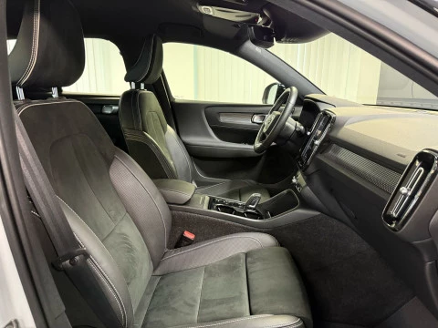 Volvo XC40 2.0 D3 R-Design Auto