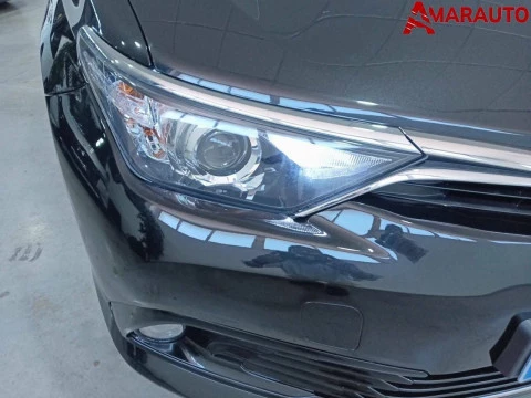 Toyota Auris  1.8 140H Hybrid Active
