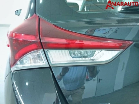 Toyota Auris  1.8 140H Hybrid Active