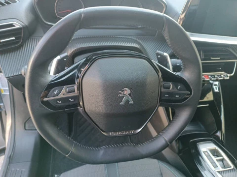 Peugeot 2008 Allure BlueHDI 130 S&S EAT8
