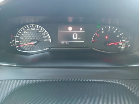 Peugeot 2008 Allure BlueHDI 130 S&S EAT8