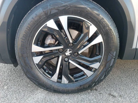 Peugeot 2008 Allure BlueHDI 130 S&S EAT8