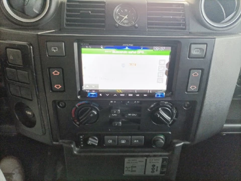 Land Rover Defender 110 SW S