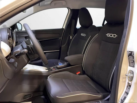 Fiat 600 600 MHEV 1.2 106kW (145CV) DDCT