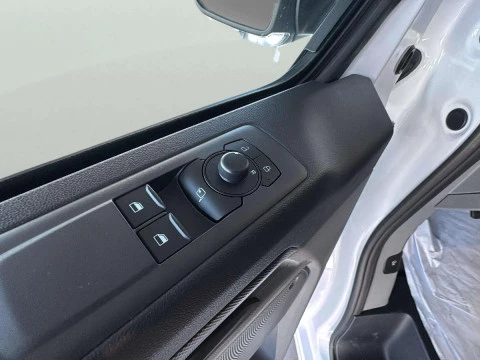 Ford Transit Custom BEV 83KWH 100KW 320 TREND VAN RWD SWB 136 4P