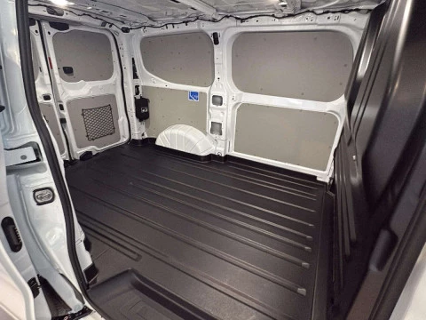 Ford Transit Custom BEV 83KWH 100KW 320 TREND VAN RWD SWB 136 4P