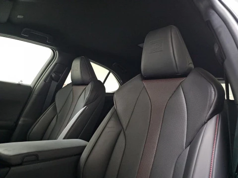 Lexus UX 2.0 300h F Sport Plus