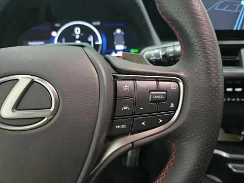 Lexus UX 2.0 300h F Sport Plus