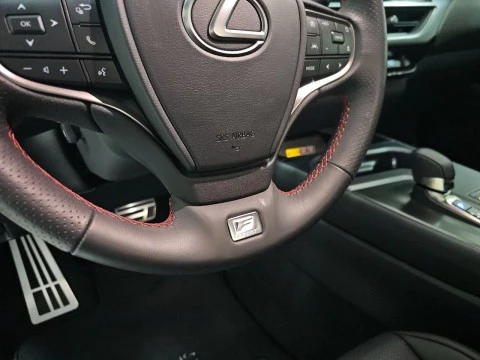 Lexus UX 2.0 300h F Sport Plus