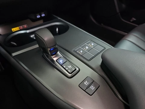 Lexus UX 2.0 300h F Sport Plus