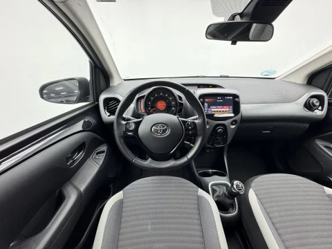 Toyota Aygo 1.0 70 x-play