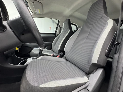 Toyota Aygo 1.0 70 x-play